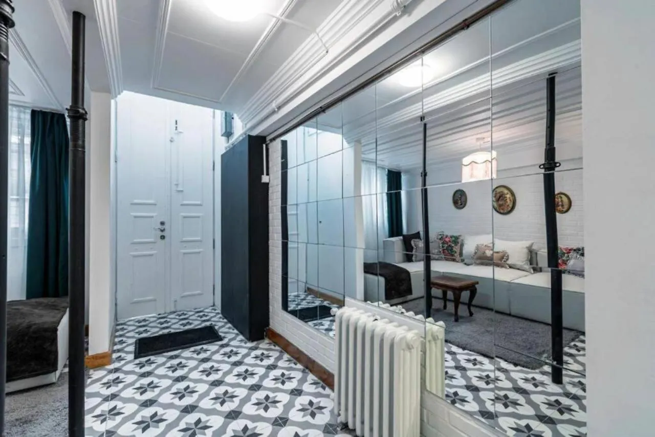Historical 4-Br Home Steps From Besiktas Stadium & Bosphorus Views - Prime Nisantasi Location! Istanbul